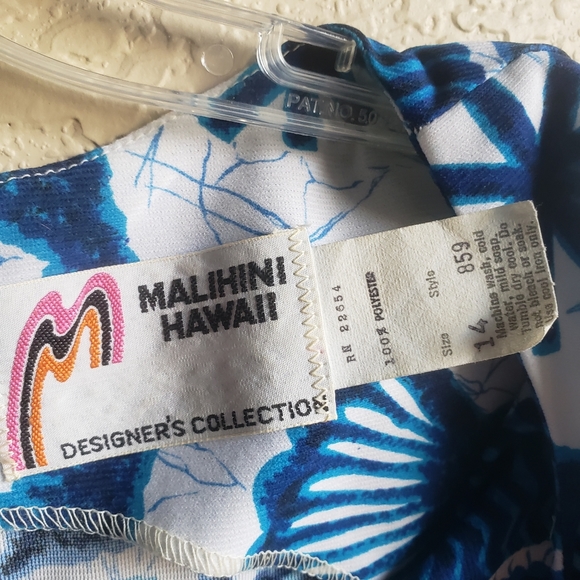 Malihini Hawaii Vintage Dress - Picture 3 of 11